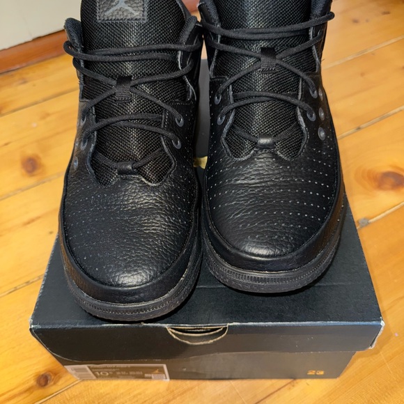 Jordan Men's Black Sneakers - Picture 2 of 6